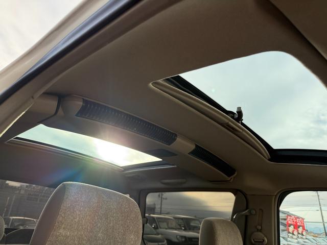 エスティマ ホワイトパールセレクション★スーパーチャージャー★４ＷＤ★　ツインムーンルーフ　社外フルエアロ＆ドアパネル　ＫＹＢショック　禁煙車　ＥＴＣ　バックカメラ　リヤヒーター　ＰＲＡＶＡアルミホイール　イージークロージャードア　キーレスキー　走行５．９万ｋｍ修復歴無（62枚目）