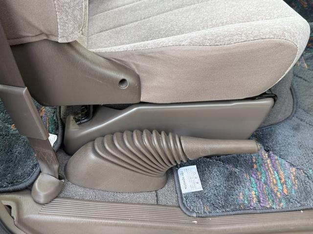 エスティマ ホワイトパールセレクション★スーパーチャージャー★４ＷＤ★　ツインムーンルーフ　社外フルエアロ＆ドアパネル　ＫＹＢショック　禁煙車　ＥＴＣ　バックカメラ　リヤヒーター　ＰＲＡＶＡアルミホイール　イージークロージャードア　キーレスキー　走行５．９万ｋｍ修復歴無（78枚目）