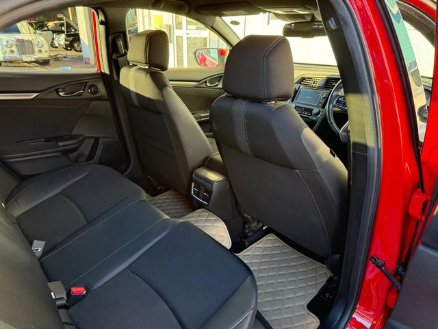 シビック ハッチバック★６ＭＴ★ＶＴＥＣターボ★無限ＬＥＤテールランプ　ハーフレザーシート　ＬＥＤライト　純正フルエアロ　シートヒーター　純正１８インチアルミ　ホンダセンシング　バックカメラ　スマートキー　ビルトインＥＴＣ２．０　地デジＴＶ　パワーシート　６速ＭＴターボ（50枚目）