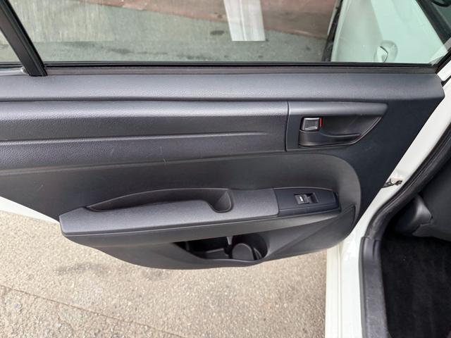 リューギワゴン １５ＳＴ★ワンオーナー車★ＳＤナビ★フルセグ★ＥＴＣ★　前後ドラレコ　丸目ＬＥＤヘッドライト　レーンディパーチャーアラート　プリクラッシュセーフティ　Ｂｌｕｅｔｏｏｔｈオーディオ　メッキグリル　アイドリングストップ　専用マット　ルーフスポイラー　ＥＴＣ（61枚目）