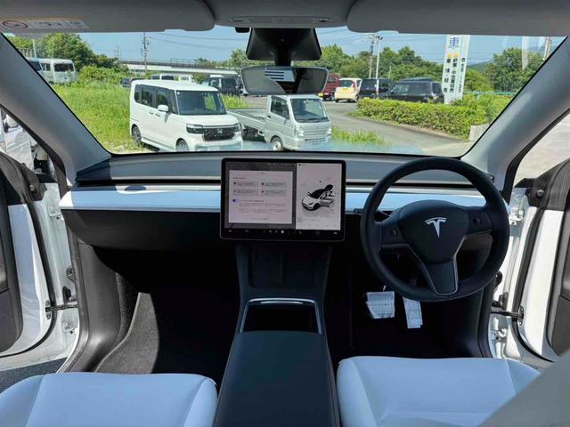 モデルＹ ＲＷＤ　ＥＴＣ　バックカメラ　サイドカメラ　クリアランスソナー　オートクルーズコントロール　レーンアシスト　衝突被害軽減システム　サンルーフ　ナビ　ＴＶ　ＬＥＤヘッドランプ　電動リアゲート　アルミホイール（2枚目）