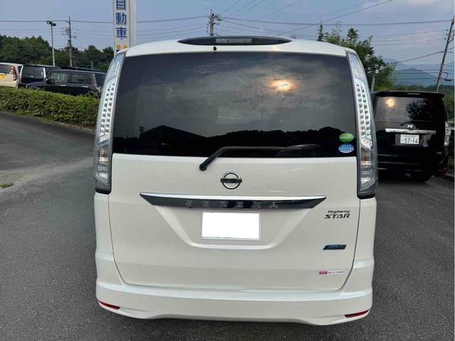 セレナ ハイウェイスター　Ｓ－ハイブリッド　Ｖセレクション　ＥＴＣ　バックカメラ　ナビ　ＴＶ　オートクルーズコントロール　両側電動スライドドア　オートライト　ＨＩＤ　スマートキー　アイドリングストップ　電動格納ミラー　後席モニター　３列シート　ウォークスルー（16枚目）