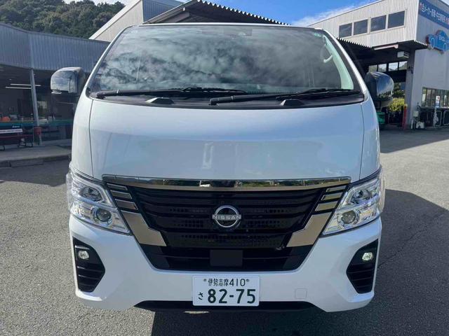 キャラバン 　４ＷＤ　ビルトインＥＴＣ　アラウンドビューモニター　ブラックレザーシート　クリアランスソナー　両側スライドドア　純正ディスプレイオーディオ　ＬＥＤヘッドランプ　純正１５インチアルミホイール　ＥＳＣ（2枚目）