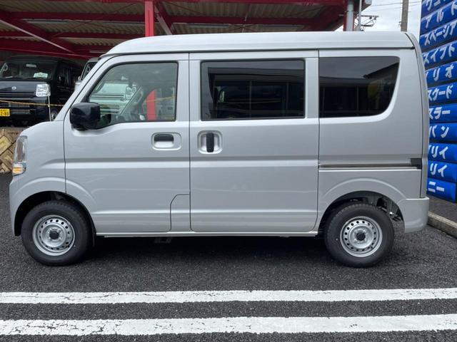 DX ハイルーフ・5AGS車・キーレス・スモークガラス・エアコン・パワステ・届出済未使用(10枚目)
