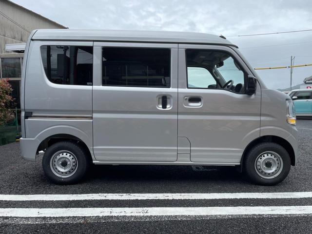 DX ハイルーフ・5AGS車・キーレス・スモークガラス・エアコン・パワステ・届出済未使用(13枚目)