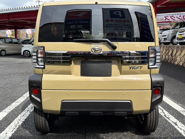 タフト Ｇ　ダーククロムベンチャー　軽ＳＵＶ・届出済未使用車・ガラスルーフ・ルーフレール・シートヒーター・スマートアシスト・スマートキー・電動パーキング・バックカメラ・ＵＳＢソケット・ＬＥＤヘッドライト・フォグ・純正アルミ（18枚目）