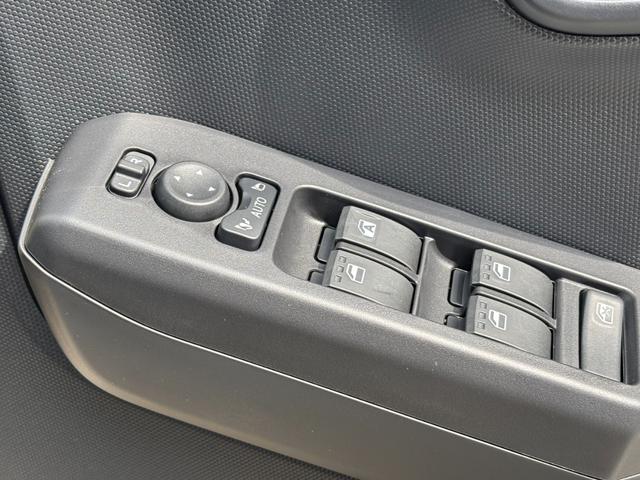 タフト Ｇ　ダーククロムベンチャー　軽ＳＵＶ・届出済未使用車・ガラスルーフ・ルーフレール・シートヒーター・スマートアシスト・スマートキー・電動パーキング・バックカメラ・ＵＳＢソケット・ＬＥＤヘッドライト・フォグ・純正アルミ（38枚目）