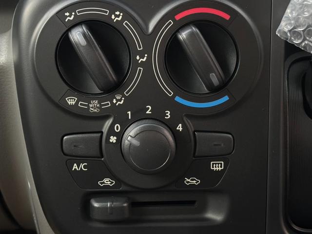 ミニキャブバン Ｍ　届出済未使用車・ＣＶＴ・エブリィＯＥＭ・４ＷＤ・ＰＡリミテッド・衝突被害軽減ブレーキ・軽バン・コーナーセンサー・オートライト・オートマチックハイビーム・ＵＳＢソケット・ＡＭ／ＦＭラジオ・フルフラット（18枚目）