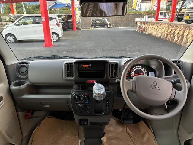 ミニキャブバン Ｍ　届出済未使用車・ＣＶＴ・エブリィＯＥＭ・４ＷＤ・ＰＡリミテッド・衝突被害軽減ブレーキ・軽バン・コーナーセンサー・オートライト・オートマチックハイビーム・ＵＳＢソケット・ＡＭ／ＦＭラジオ・フルフラット（25枚目）