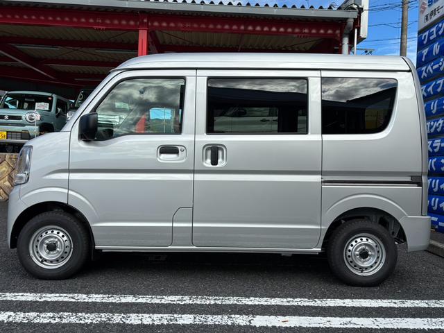 ミニキャブバン Ｅ　ハイルーフ・５ＭＴ・４ＷＤ・届出済未使用車・パーキングセンサー・ＡＭ／ＦＭラジオ・エアコン・パワステ・スライドドア・フルフラットシート・両席エアバッグ・オートライト・シガーソケット（18枚目）