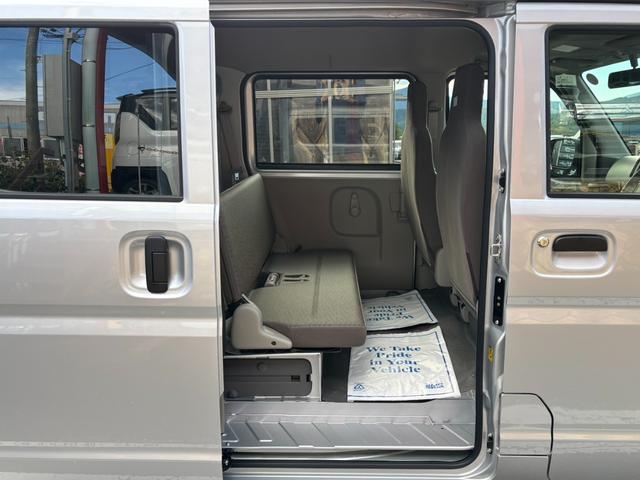 ミニキャブバン Ｅ　ハイルーフ・５ＭＴ・４ＷＤ・届出済未使用車・パーキングセンサー・ＡＭ／ＦＭラジオ・エアコン・パワステ・スライドドア・フルフラットシート・両席エアバッグ・オートライト・シガーソケット（25枚目）