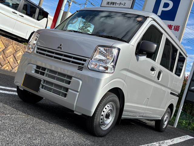 ミニキャブバン Ｅ　ハイルーフ・５ＭＴ・４ＷＤ・届出済未使用車・パーキングセンサー・ＡＭ／ＦＭラジオ・エアコン・パワステ・スライドドア・フルフラットシート・両席エアバッグ・オートライト・シガーソケット（29枚目）