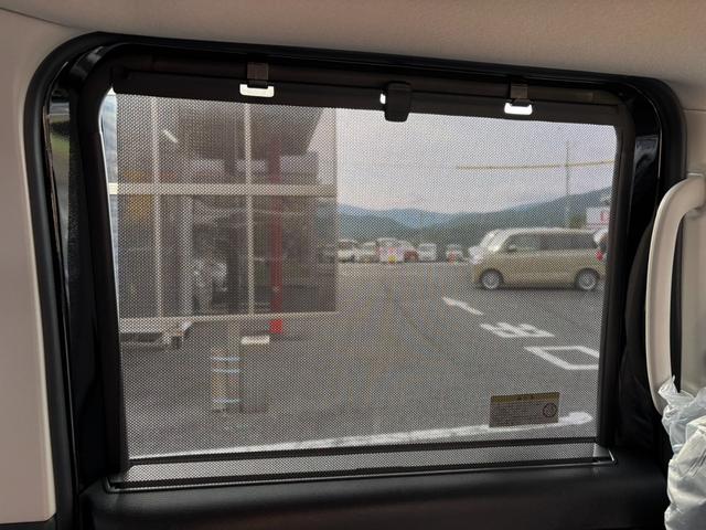 デリカミニ Ｔ　プレミアム　４ＷＤ・届出済未使用車・ターボ・両側パワースライド・マイパイロット・スマートキー・ＬＥＤ・フォグ・シートヒーター・デジタルルームミラー・衝突被害軽減ブレーキ・サーキュレーター・シートバックテーブル（42枚目）