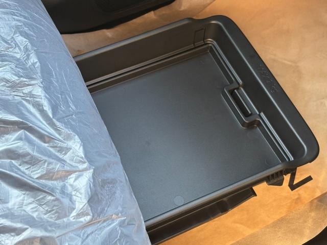 デリカミニ G プレミアム 両側電動スライド・4WD・届出済未使用車・マイパイロット・マルチアラウンドモニター・スマートキー・LED・ステアリングヒーター・シートヒーター・デジタルミラー・サーキュレーター・シートバックテーブル(58枚目)