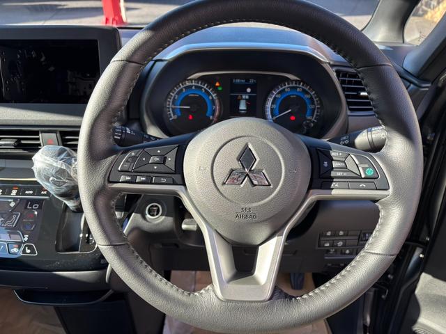 デリカミニ G プレミアム 両側電動スライド・4WD・届出済未使用車・マイパイロット・マルチアラウンドモニター・スマートキー・LED・ステアリングヒーター・シートヒーター・デジタルミラー・サーキュレーター・シートバックテーブル(65枚目)