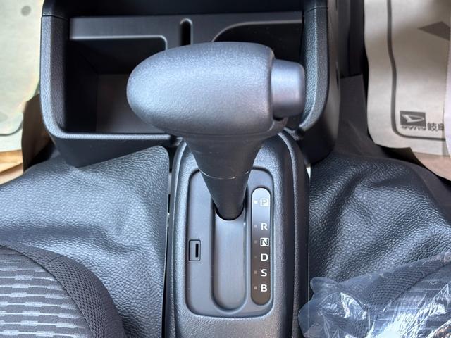 ハイゼットトラック ジャンボエクストラ　ＣＶＴ・４ＷＤ・届出済未使用車・ＬＥＤヘッド・フォグ・パワーウインドウ・荷台作業灯・スマートキー・衝突被害軽減・エアコン・パワステ・オーバーヘッドシェルフ・コーナーセンサー・アイドリングストップ（37枚目）