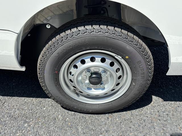 ハイゼットトラック ジャンボエクストラ　ＣＶＴ・４ＷＤ・届出済未使用車・ＬＥＤヘッド・フォグ・パワーウインドウ・荷台作業灯・スマートキー・衝突被害軽減・エアコン・パワステ・オーバーヘッドシェルフ・コーナーセンサー・アイドリングストップ（39枚目）