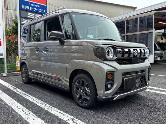 スペーシアギア ハイブリッドＸＺ　ターボ　４ＷＤ・ターボ・ハイブリッド・届出済未使用車・パドルシフト・オットマン・両側パワースライド・電動パーキング・ＵＳＢ・ステアリングヒーター・シートヒーター・ＬＥＤヘッド・フォグ・シーリングファン（11枚目）