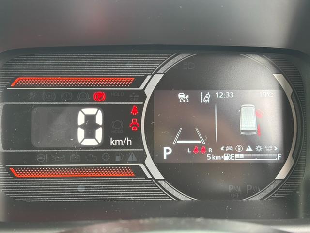 スペーシアギア ハイブリッドＸＺ　ターボ　４ＷＤ・ターボ・ハイブリッド・届出済未使用車・パドルシフト・オットマン・両側パワースライド・電動パーキング・ＵＳＢ・ステアリングヒーター・シートヒーター・ＬＥＤヘッド・フォグ・シーリングファン（18枚目）