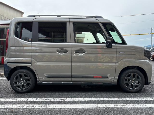 スペーシアギア ハイブリッドＸＺ　ターボ　４ＷＤ・ターボ・ハイブリッド・届出済未使用車・パドルシフト・オットマン・両側パワースライド・電動パーキング・ＵＳＢ・ステアリングヒーター・シートヒーター・ＬＥＤヘッド・フォグ・シーリングファン（23枚目）