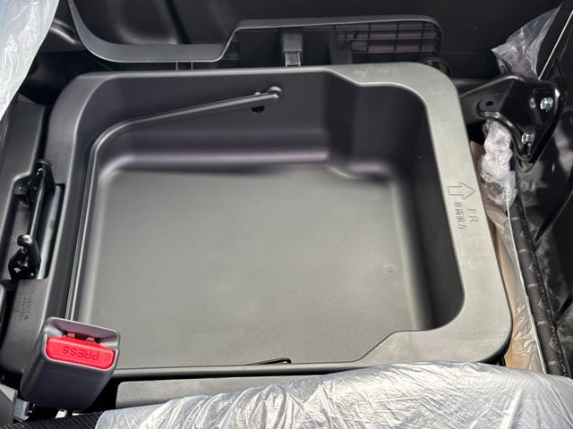 スペーシアギア ハイブリッドＸＺ　ターボ　４ＷＤ・ターボ・ハイブリッド・届出済未使用車・パドルシフト・オットマン・両側パワースライド・電動パーキング・ＵＳＢ・ステアリングヒーター・シートヒーター・ＬＥＤヘッド・フォグ・シーリングファン（52枚目）