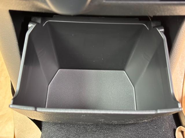 eKワゴン G 4WD・届出済未使用車・スマートキー・バックモニター・シートヒーター・衝突被害軽減ブレーキ・車線逸脱抑制機能・タッチパネルオートエアコン・電動格納ミラー・USBソケット・シートリフター(37枚目)