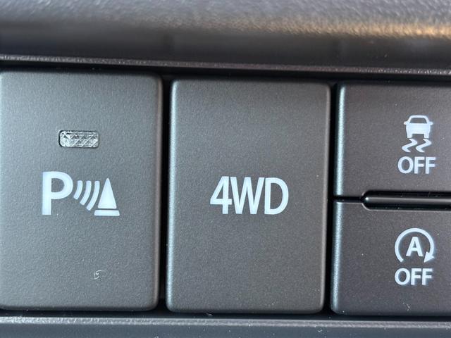 ミニキャブトラック M 5MT・4WD・届出済未使用車・キャリィトラックOEM・キーレス・パワーウインドウ・リアパーキングセンサー・オートライト・エアコン・パワステ・AM/FMラジオ・両席エアバッグ・三方開・シガーソケット(13枚目)