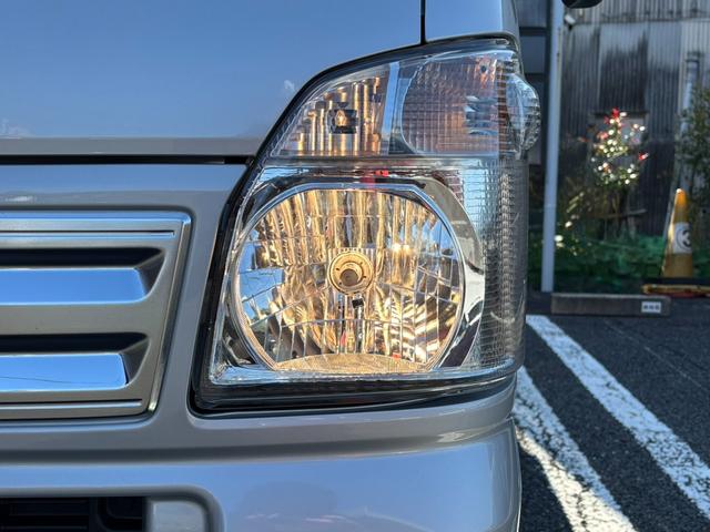ミニキャブトラック M 5MT・4WD・届出済未使用車・キャリィトラックOEM・キーレス・パワーウインドウ・リアパーキングセンサー・オートライト・エアコン・パワステ・AM/FMラジオ・両席エアバッグ・三方開・シガーソケット(29枚目)