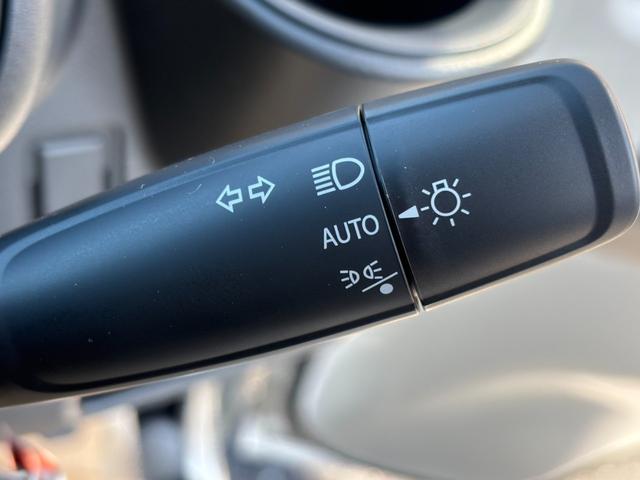 ミニキャブトラック M 5MT・4WD・届出済未使用車・キャリィトラックOEM・キーレス・パワーウインドウ・リアパーキングセンサー・オートライト・エアコン・パワステ・AM/FMラジオ・両席エアバッグ・三方開・シガーソケット(30枚目)