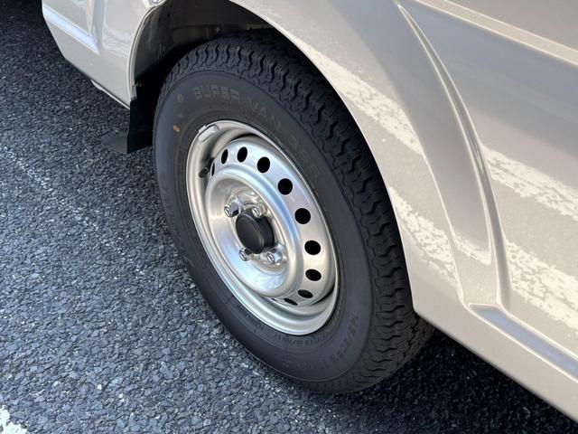 ミニキャブトラック M 5MT・4WD・届出済未使用車・キャリィトラックOEM・キーレス・パワーウインドウ・リアパーキングセンサー・オートライト・エアコン・パワステ・AM/FMラジオ・両席エアバッグ・三方開・シガーソケット(39枚目)