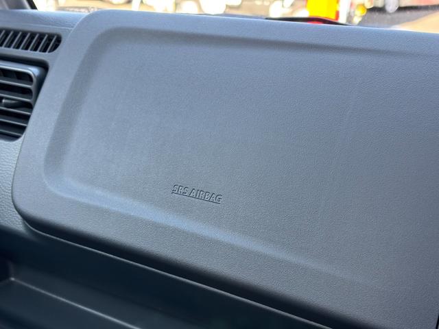 ミニキャブトラック M 5MT・4WD・届出済未使用車・キャリィトラックOEM・キーレス・パワーウインドウ・リアパーキングセンサー・オートライト・エアコン・パワステ・AM/FMラジオ・両席エアバッグ・三方開・シガーソケット(43枚目)