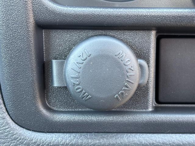 ミニキャブトラック Ｍ　４ＡＴ・４ＷＤ・届出済未使用車・キャリィトラックＯＥＭ・キーレス・パワーウインドウ・リアパーキングセンサー・オートライト・エアコン・パワステ・ＡＭ／ＦＭラジオ・両席エアバッグ・三方開・シガーソケット（34枚目）