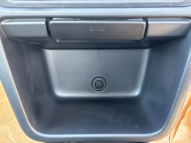 ミニキャブトラック Ｍ　４ＡＴ・４ＷＤ・届出済未使用車・キャリィトラックＯＥＭ・キーレス・パワーウインドウ・リアパーキングセンサー・オートライト・エアコン・パワステ・ＡＭ／ＦＭラジオ・両席エアバッグ・三方開・シガーソケット（46枚目）