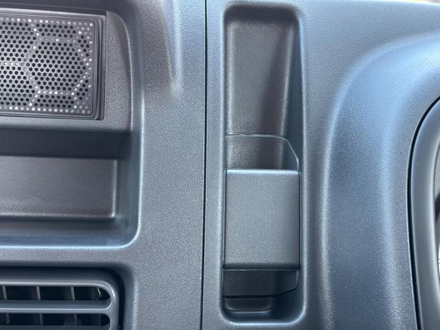 ミニキャブトラック Ｍ　４ＡＴ・４ＷＤ・届出済未使用車・キャリィトラックＯＥＭ・キーレス・パワーウインドウ・リアパーキングセンサー・オートライト・エアコン・パワステ・ＡＭ／ＦＭラジオ・両席エアバッグ・三方開・シガーソケット（50枚目）