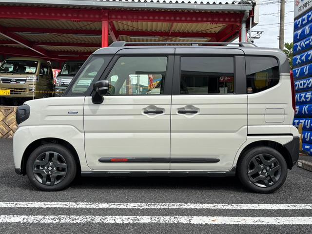 スペーシアギア ハイブリッドＸＺ　ターボ　ターボ・４ＷＤ・届出済未使用車・ハイブリッド・パドルシフト・オットマン・両側パワースライド・電動パーキング・ＵＳＢ・ステアリングヒーター・シートヒーター・ＬＥＤヘッド・フォグ・シーリングファン（19枚目）