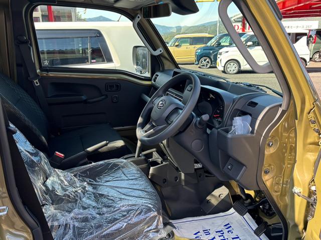 ハイゼットトラック ジャンボエクストラ CVT・4WD・衝突被害軽減・届出済未使用車・LEDヘッド・フォグ・パワーウインドウ・荷台作業灯・スマートキー・エアコン・パワステ・オーバーヘッドシェルフ・コーナーセンサー・アイドリングストップ(24枚目)