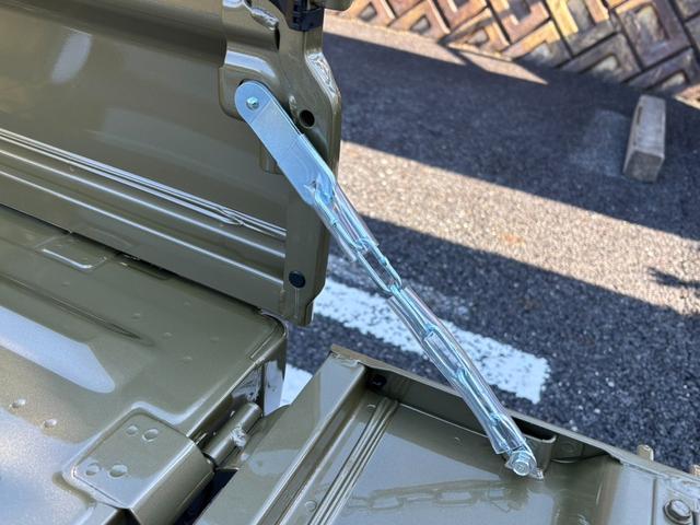 ハイゼットトラック ジャンボエクストラ CVT・4WD・衝突被害軽減・届出済未使用車・LEDヘッド・フォグ・パワーウインドウ・荷台作業灯・スマートキー・エアコン・パワステ・オーバーヘッドシェルフ・コーナーセンサー・アイドリングストップ(30枚目)