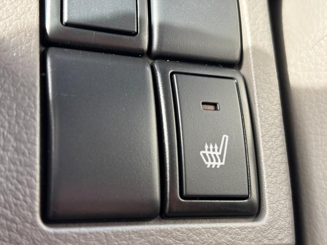 シートヒーター標準装備！冬は非常に重宝する機能です！
