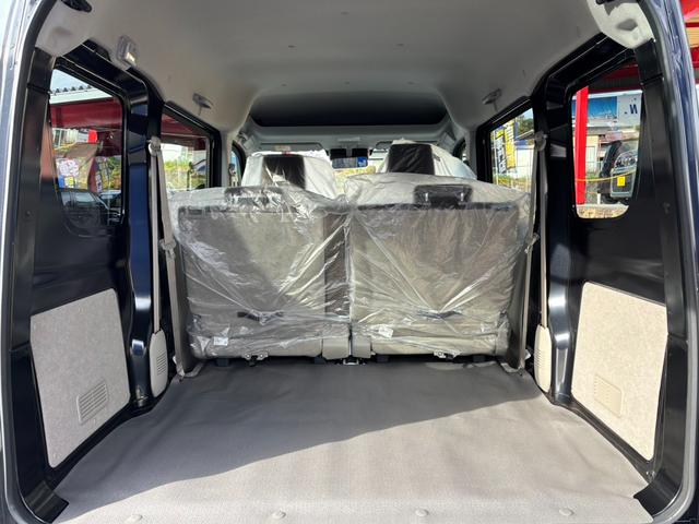 ４人乗ってもこの積載容量が確保できます！軽貨物ならではの積載量★