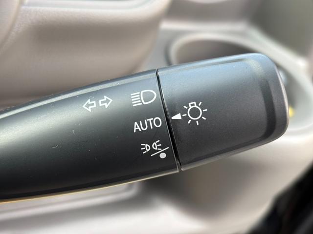 オートライト標準装備！オートハイビーム機能も付いています！