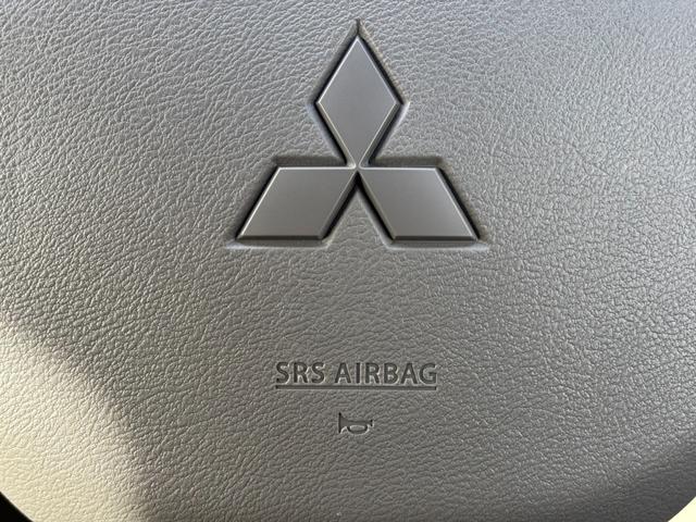 運転席・助手席ともにエアバッグ装備！