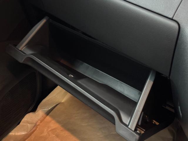 デリカミニ T プレミアム リミテッドエディション 届出済未使用車・ターボ・両側電動・4WD・マイパイロット・マルチアラウンドモニター・ハンドルヒーター・シートヒーター・ハイブリッド・スマートキー・LEDヘッド・サーキュレーター・シートバックテーブル(55枚目)