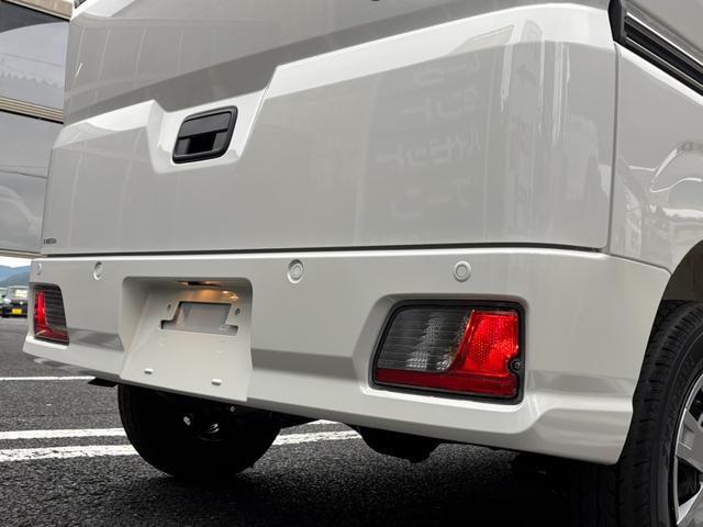 ハイゼットカーゴ クルーズ　パートタイム４ＷＤ・５ＭＴ・届出済未使用車・スマートアシスト・パワーウインドウ（前）・電動格納ミラー・キーレス・オートライト・フルフラット・シガーソケット（15枚目）