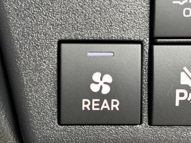 ハイゼットカーゴ クルーズ　パートタイム４ＷＤ・５ＭＴ・届出済未使用車・スマートアシスト・パワーウインドウ（前）・電動格納ミラー・キーレス・オートライト・フルフラット・シガーソケット（17枚目）