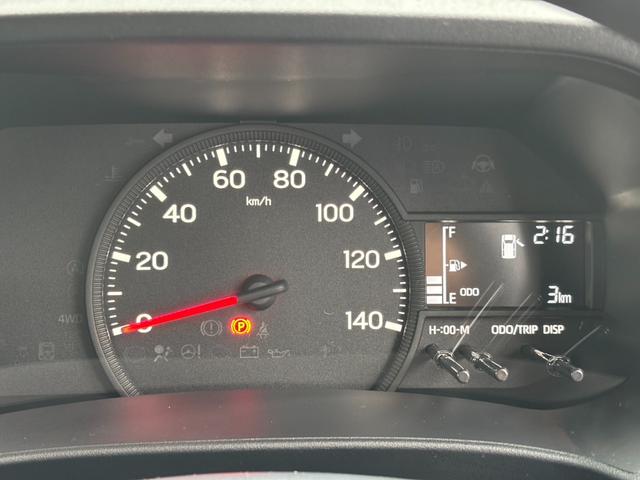 ハイゼットカーゴ クルーズ　パートタイム４ＷＤ・５ＭＴ・届出済未使用車・スマートアシスト・パワーウインドウ（前）・電動格納ミラー・キーレス・オートライト・フルフラット・シガーソケット（18枚目）