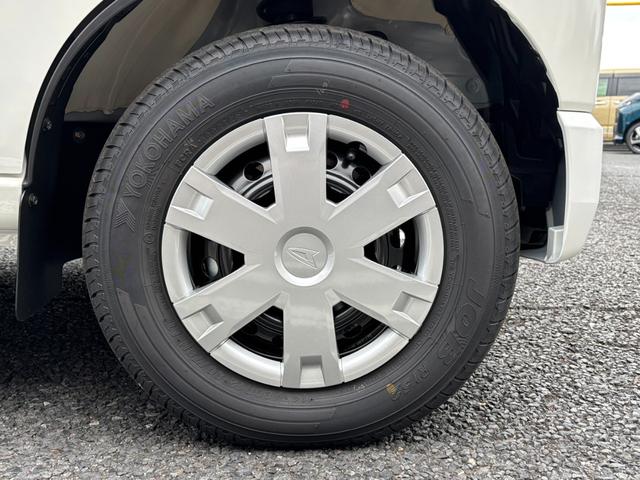 ハイゼットカーゴ クルーズ　パートタイム４ＷＤ・５ＭＴ・届出済未使用車・スマートアシスト・パワーウインドウ（前）・電動格納ミラー・キーレス・オートライト・フルフラット・シガーソケット（34枚目）