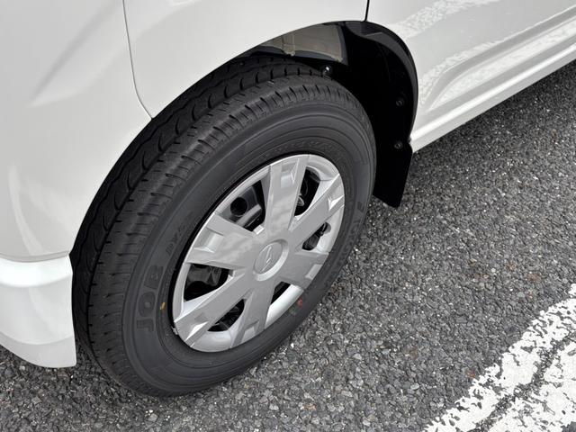 ハイゼットカーゴ クルーズ　パートタイム４ＷＤ・５ＭＴ・届出済未使用車・スマートアシスト・パワーウインドウ（前）・電動格納ミラー・キーレス・オートライト・フルフラット・シガーソケット（35枚目）