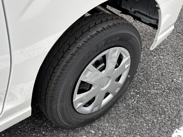 ハイゼットカーゴ クルーズ　パートタイム４ＷＤ・５ＭＴ・届出済未使用車・スマートアシスト・パワーウインドウ（前）・電動格納ミラー・キーレス・オートライト・フルフラット・シガーソケット（36枚目）