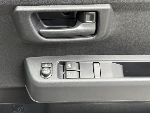 ハイゼットカーゴ クルーズ　パートタイム４ＷＤ・５ＭＴ・届出済未使用車・スマートアシスト・パワーウインドウ（前）・電動格納ミラー・キーレス・オートライト・フルフラット・シガーソケット（40枚目）