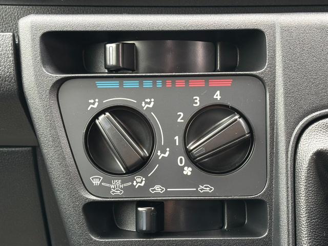 ハイゼットカーゴ クルーズ　パートタイム４ＷＤ・５ＭＴ・届出済未使用車・スマートアシスト・パワーウインドウ（前）・電動格納ミラー・キーレス・オートライト・フルフラット・シガーソケット（41枚目）